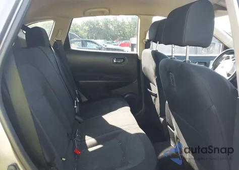 2015 Nissan Rogue Select S z USA, uszkodzony, nr VIN JN8AS5MV2FW260783